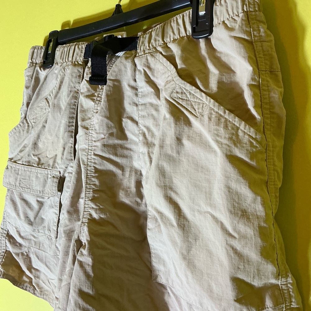 Retro Lands' End khaki cargo hiking shorts
